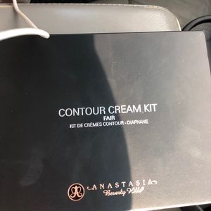 Anastasia cream contour kit